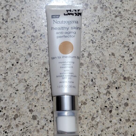 Neutrogena Healthy Skin Anti-Aging Perfector TAN MEDIUM 50 Retinol SPF 20✨️NEW - Picture 10 of 10